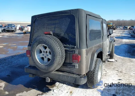 2005 Jeep Wrangler Unlimited z USA, uszkodzony, nr VIN 1J4FA44S15P315666